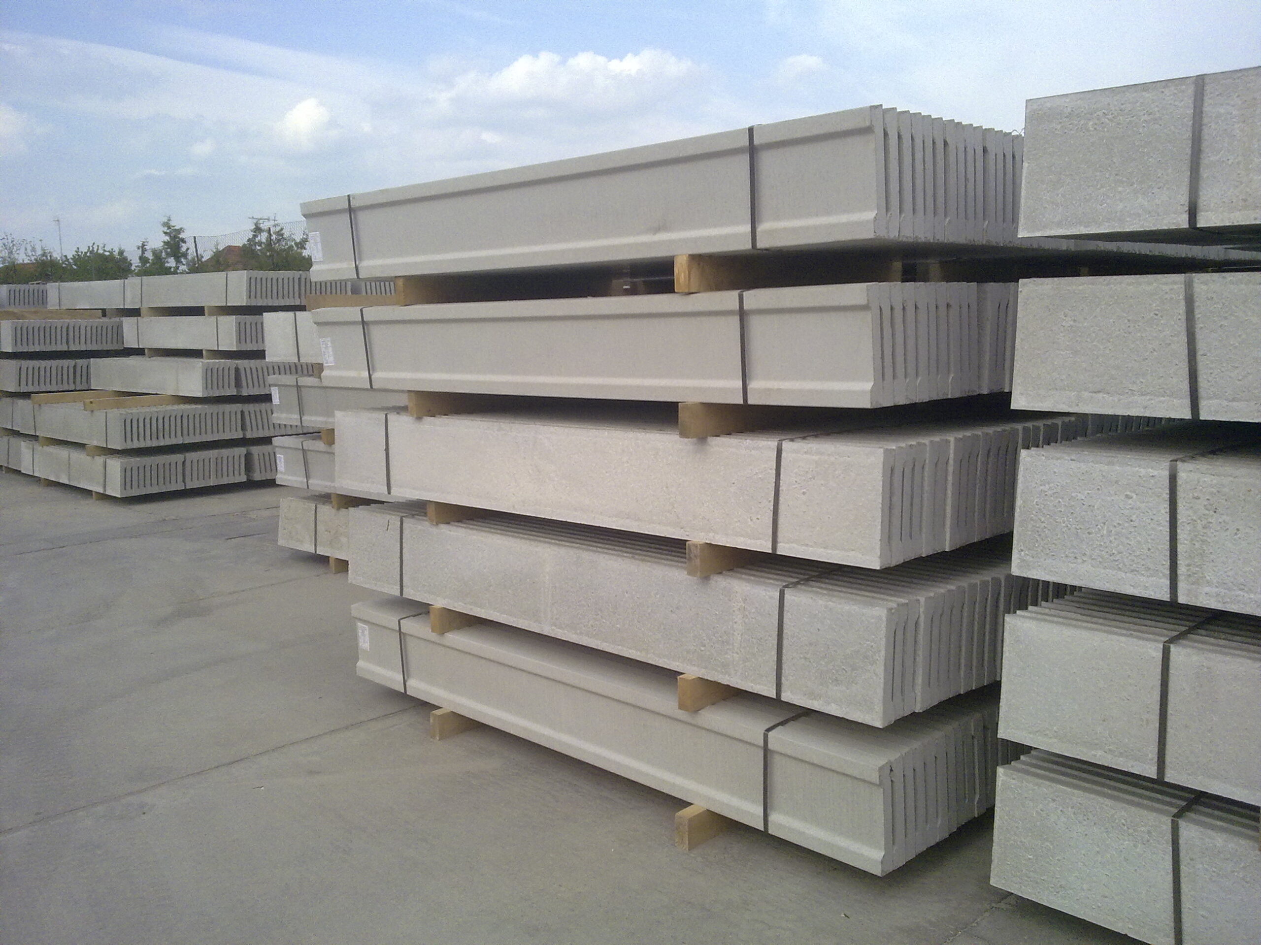 Jednoúrovňová galéria 533