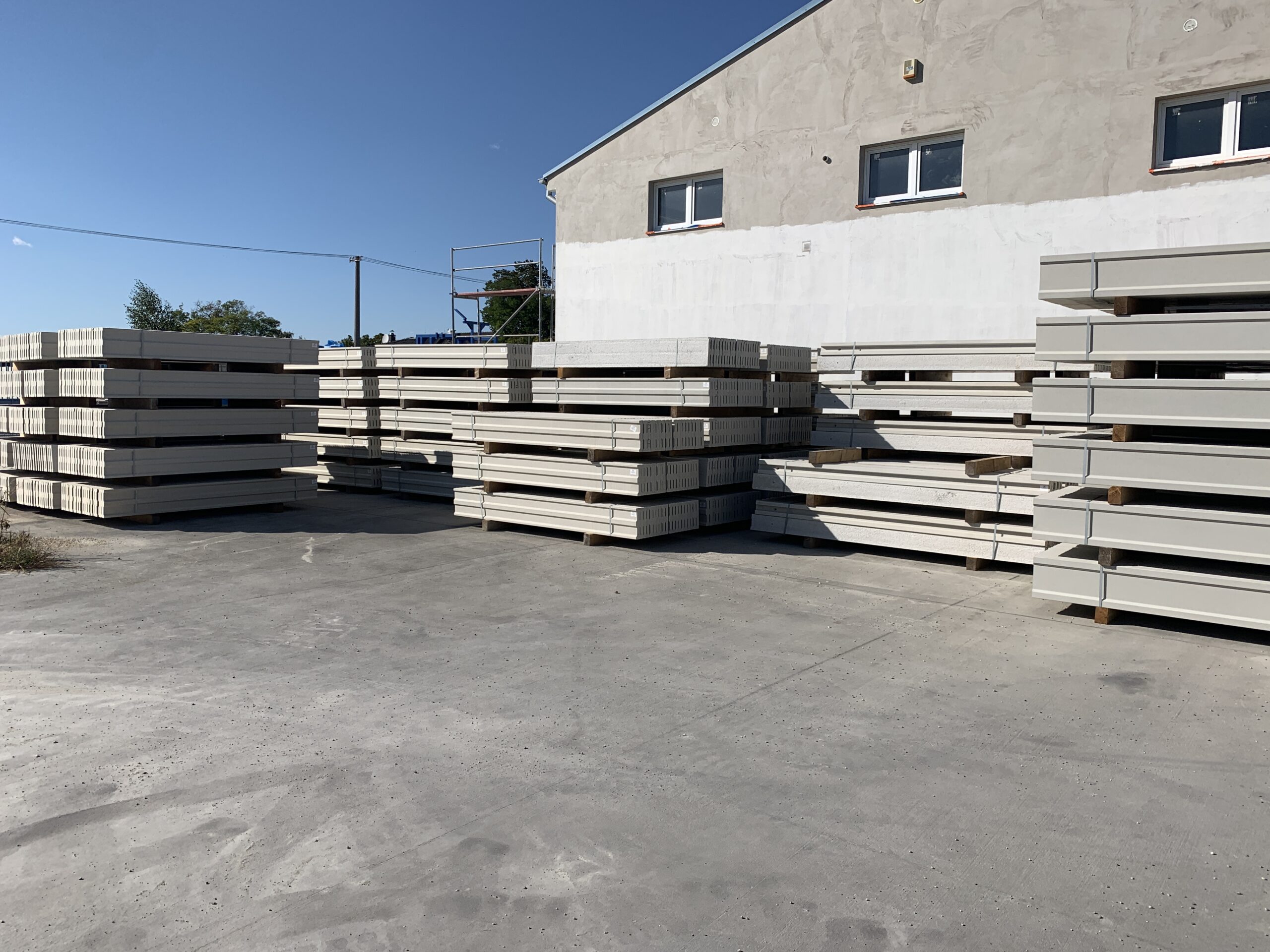 Jednoúrovňová galéria 429