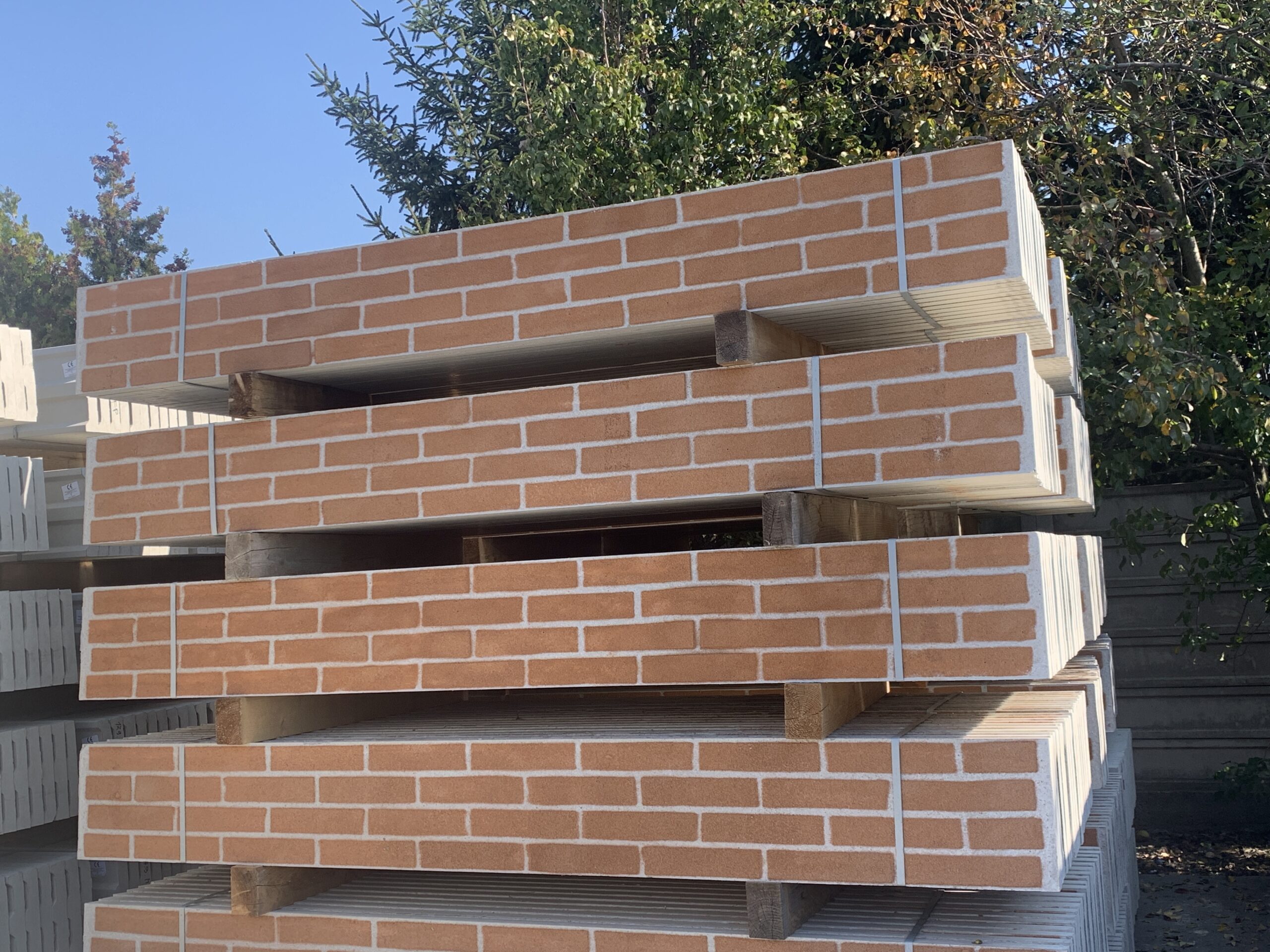 Jednoúrovňová galéria 413