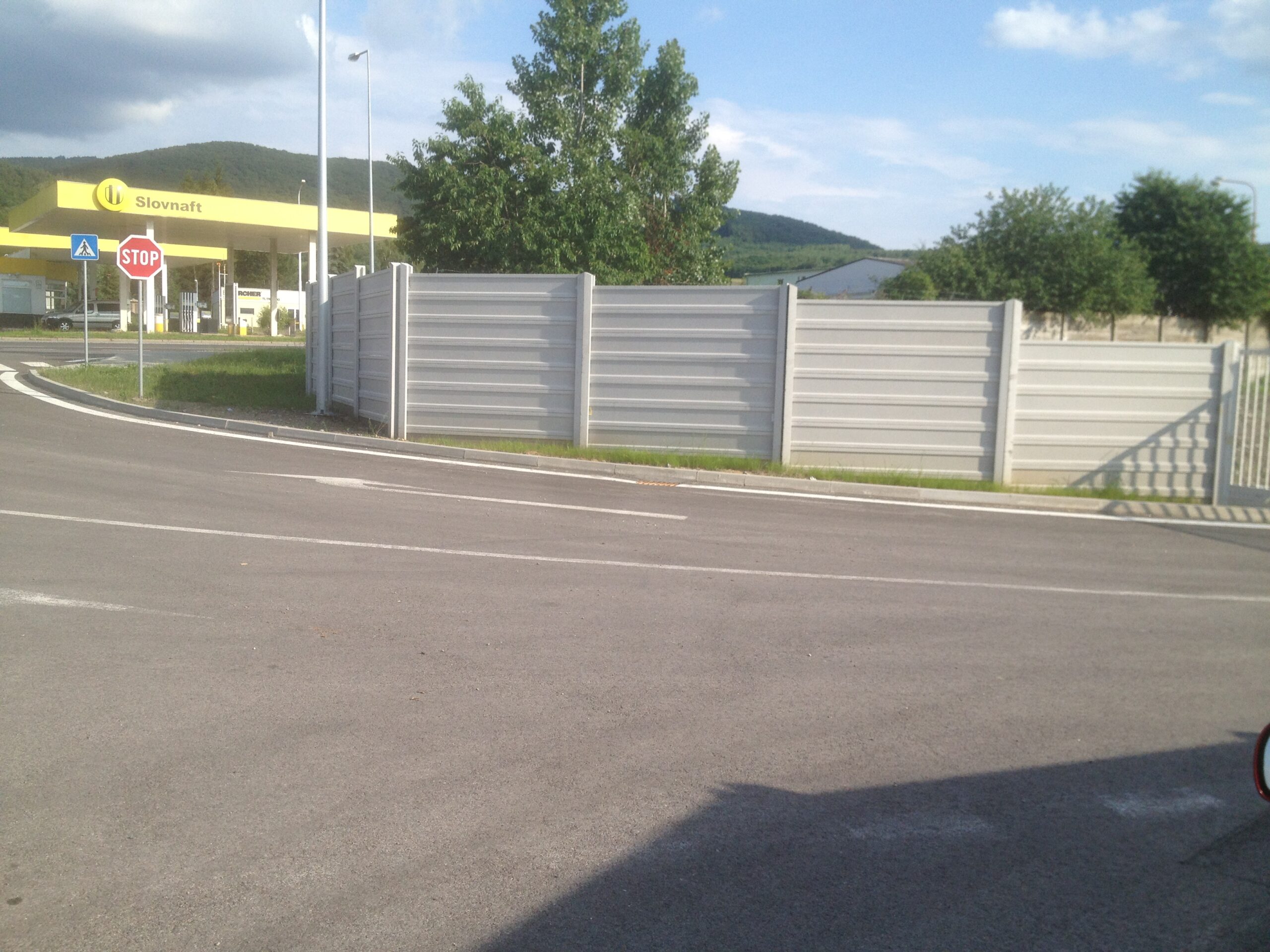 Jednoúrovňová galéria 397