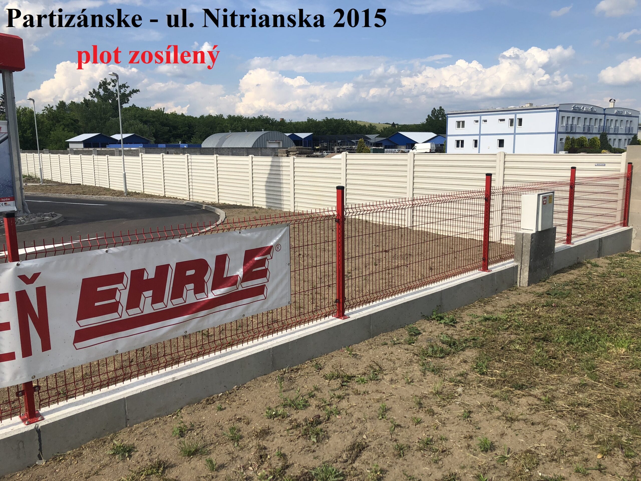 Jednoúrovňová galéria 387