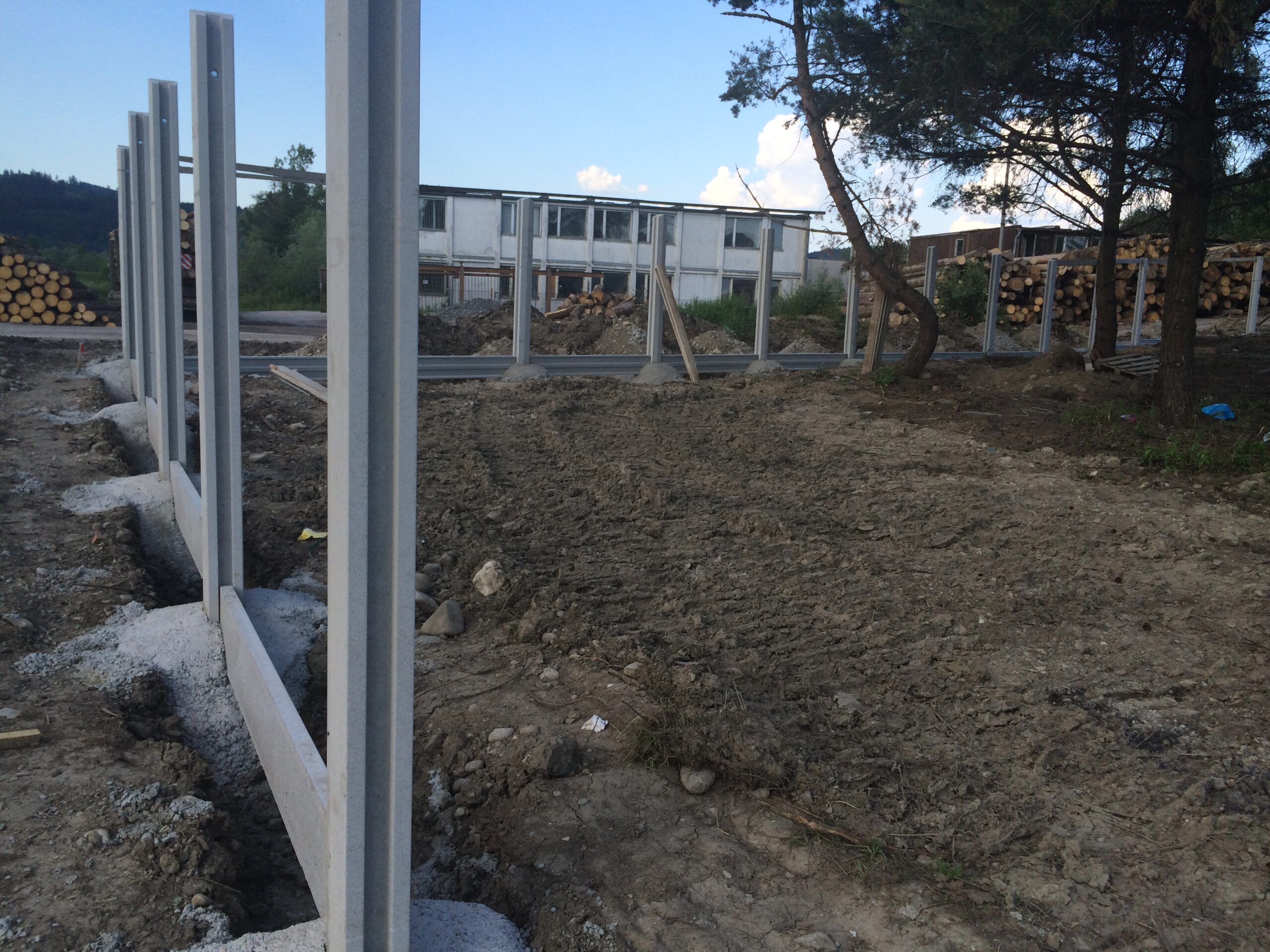 Jednoúrovňová galéria 385