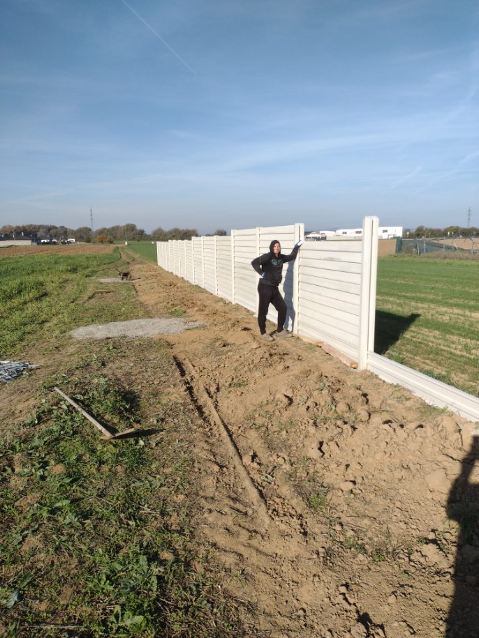 Jednoúrovňová galéria 345