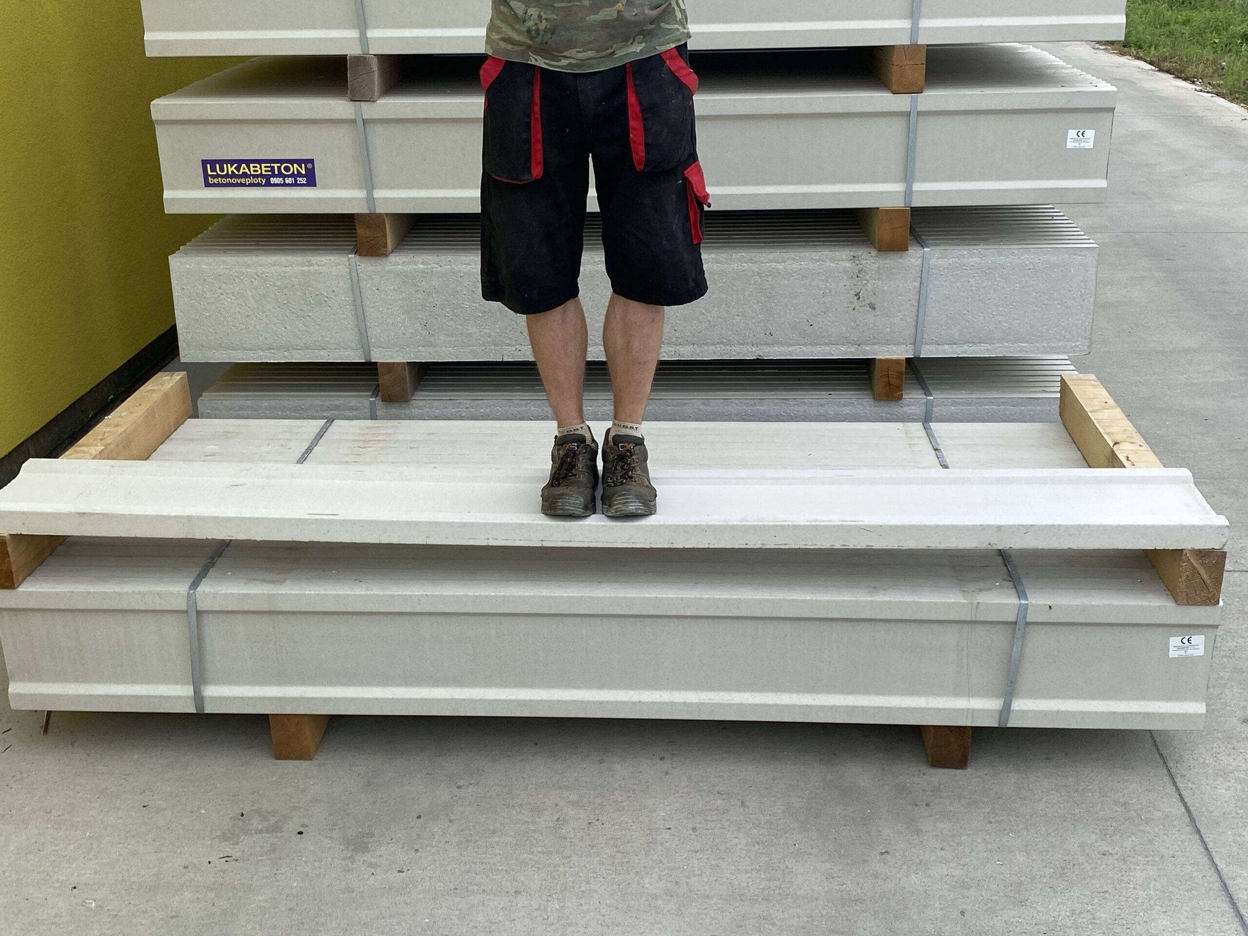 Jednoúrovňová galéria 373