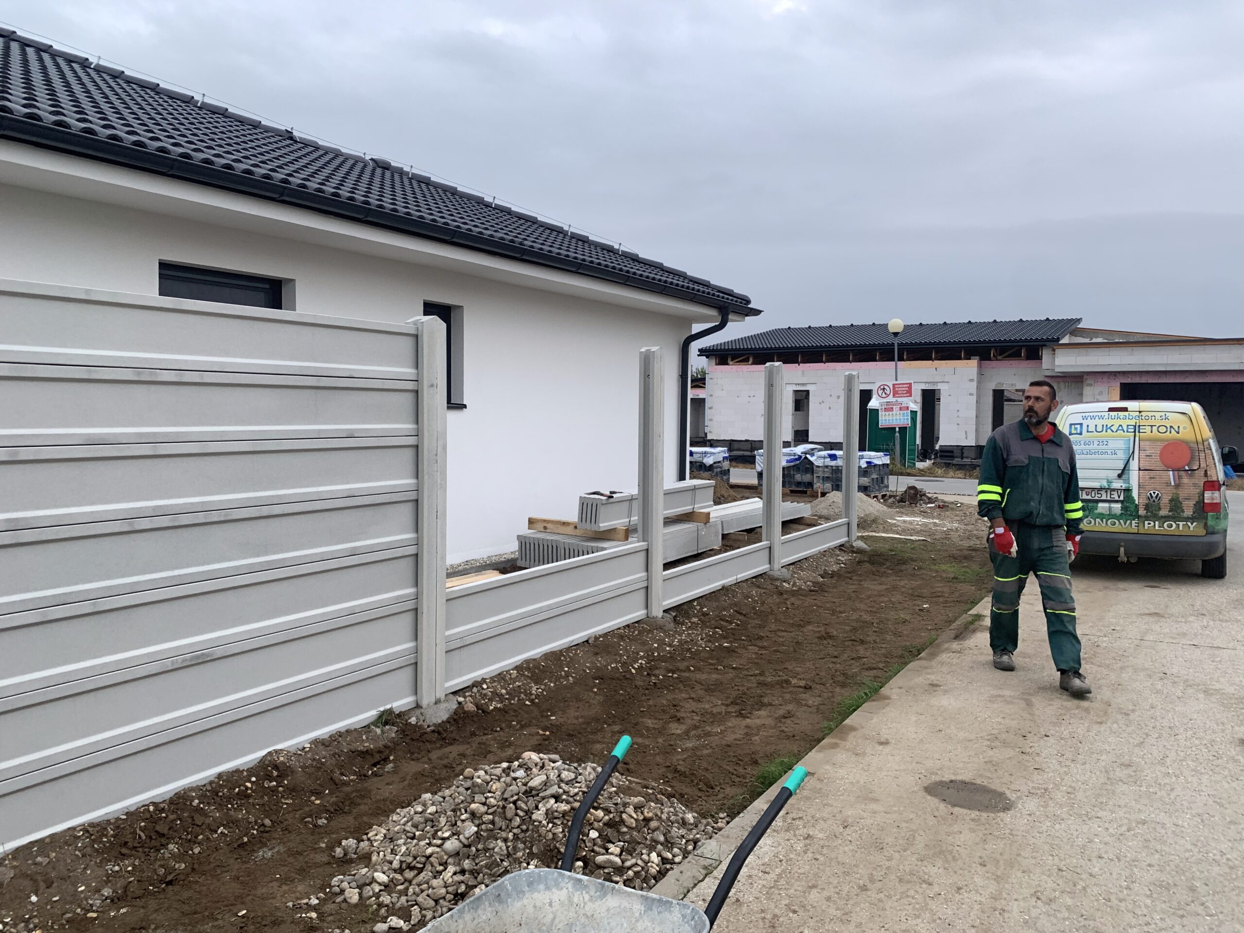 Jednoúrovňová galéria 361