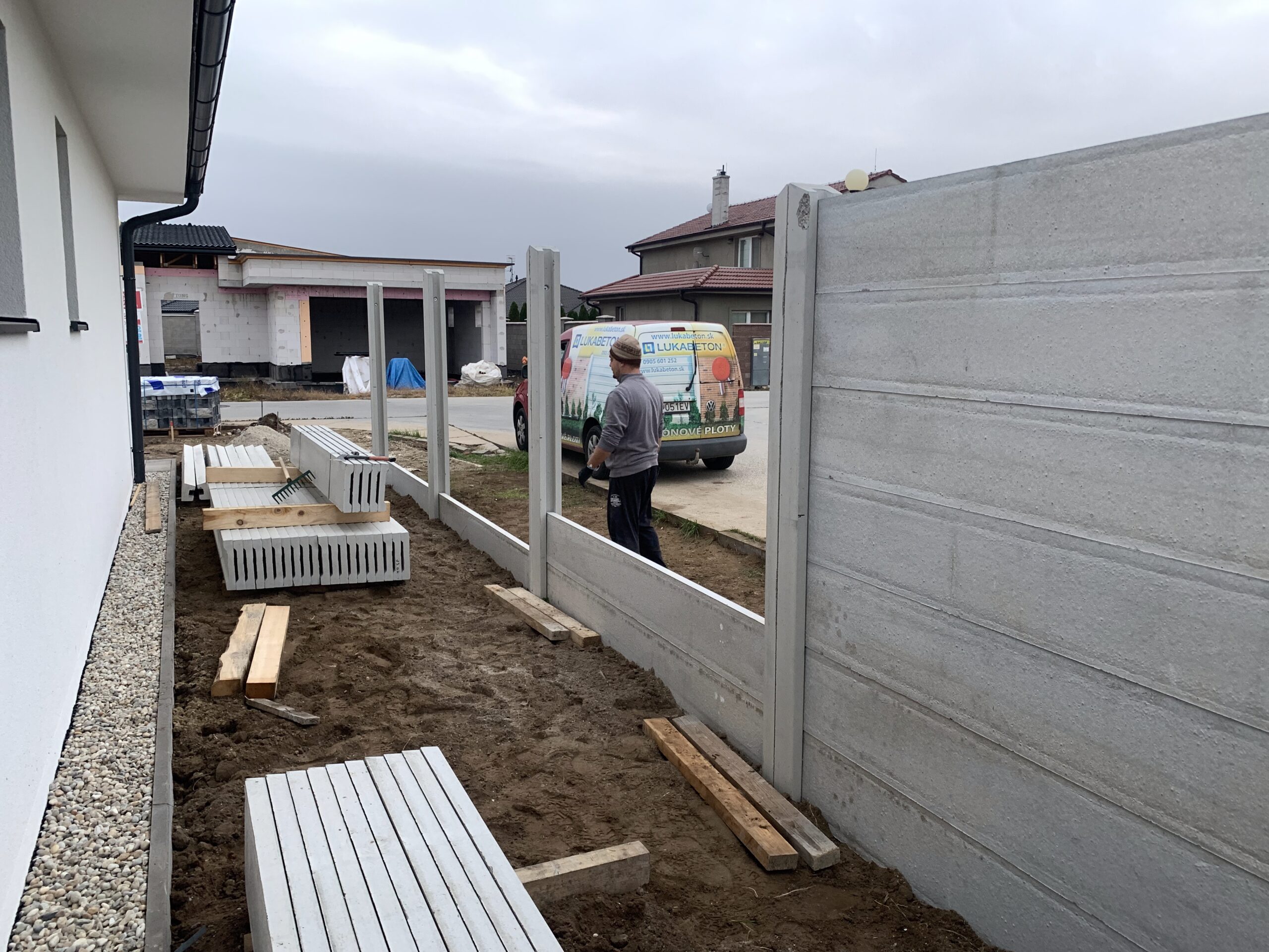 Jednoúrovňová galéria 357