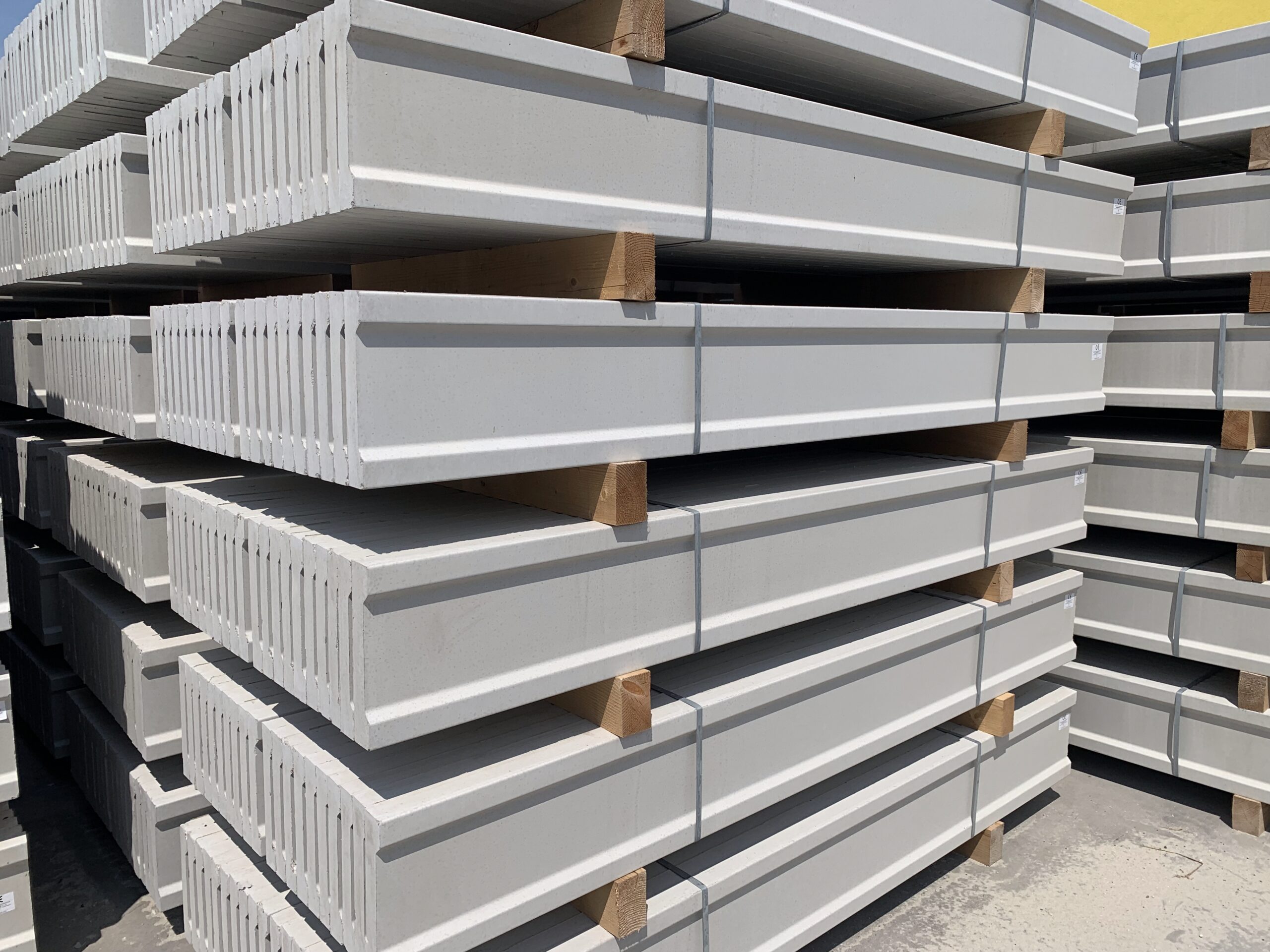 Jednoúrovňová galéria 351