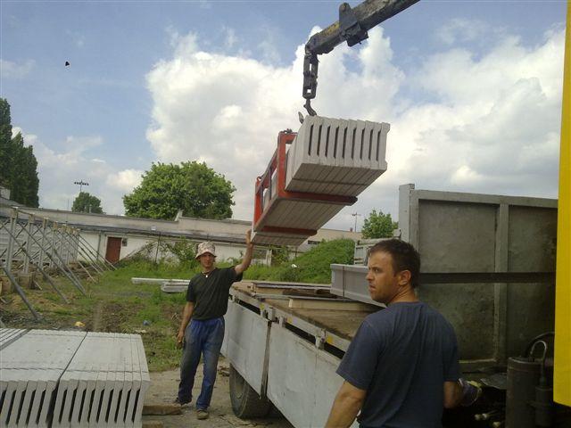 Skladovanie a manipulácia 13